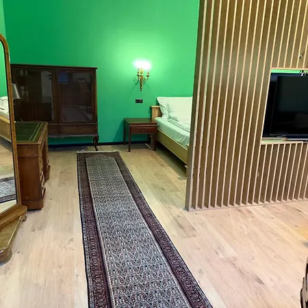 Apartment Antique Ferhadija Tanjin *